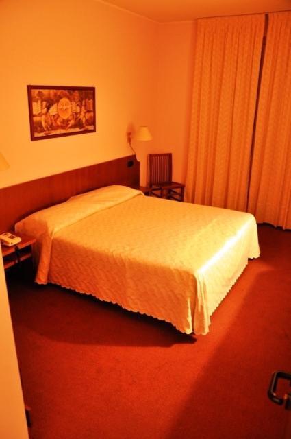 Albergo Ponte Vecchio Черноббио Номер фото