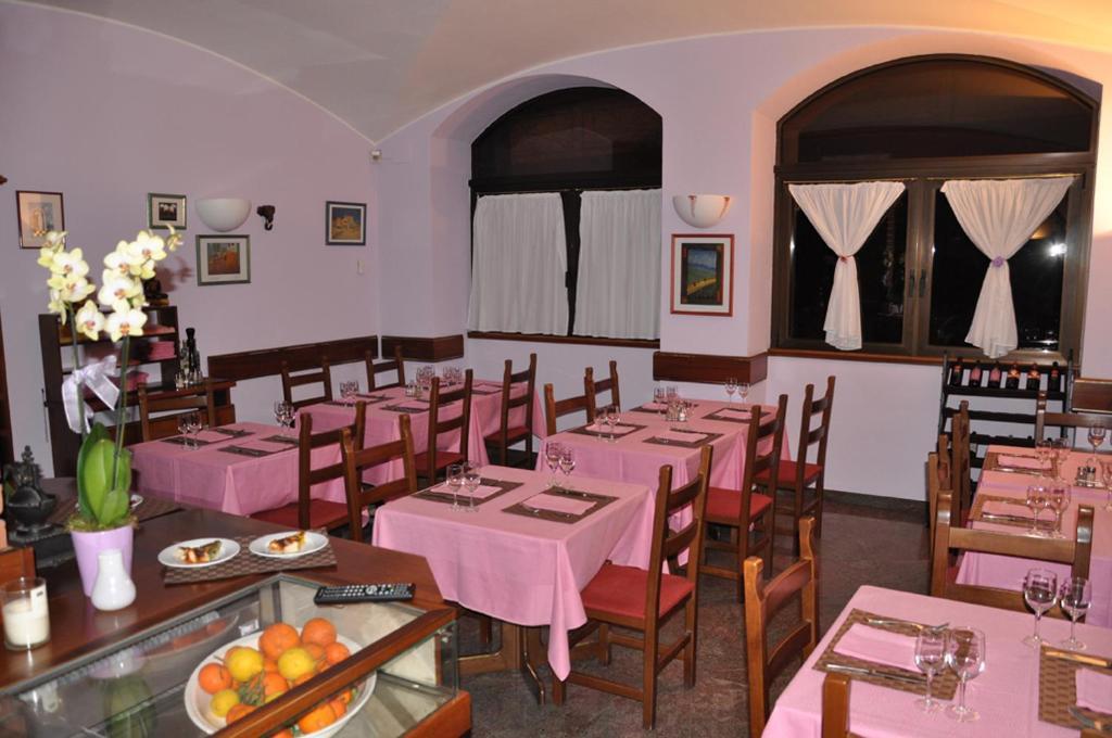 Albergo Ponte Vecchio Черноббио Экстерьер фото
